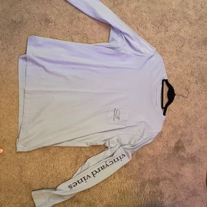 vineyard vine shirt. never worn!!